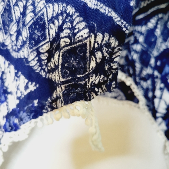 Chico's Blue White Tie Dye Diamond Print Ruana Wrap Size L/XL - Picture 4 of 5